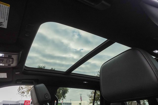 Used 2024 GMC Yukon XL Denali image 26