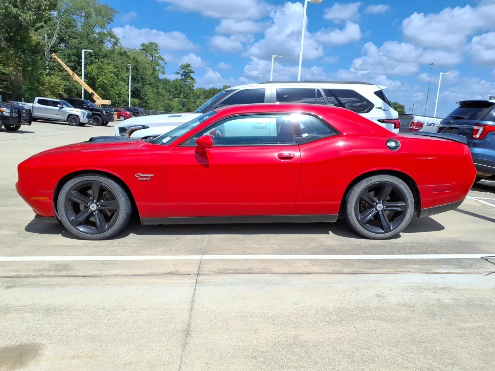 Used 2018 Dodge Challenger R/T Plus RWD image 7