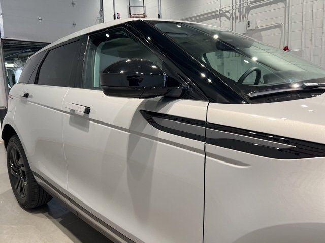 Used 2025 Land Rover Range Rover Evoque S image 5