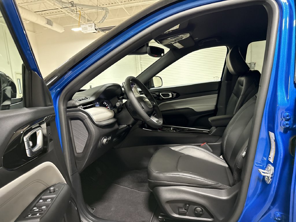 New 2026 Jeep Compass Limited AWD/4WD image 19