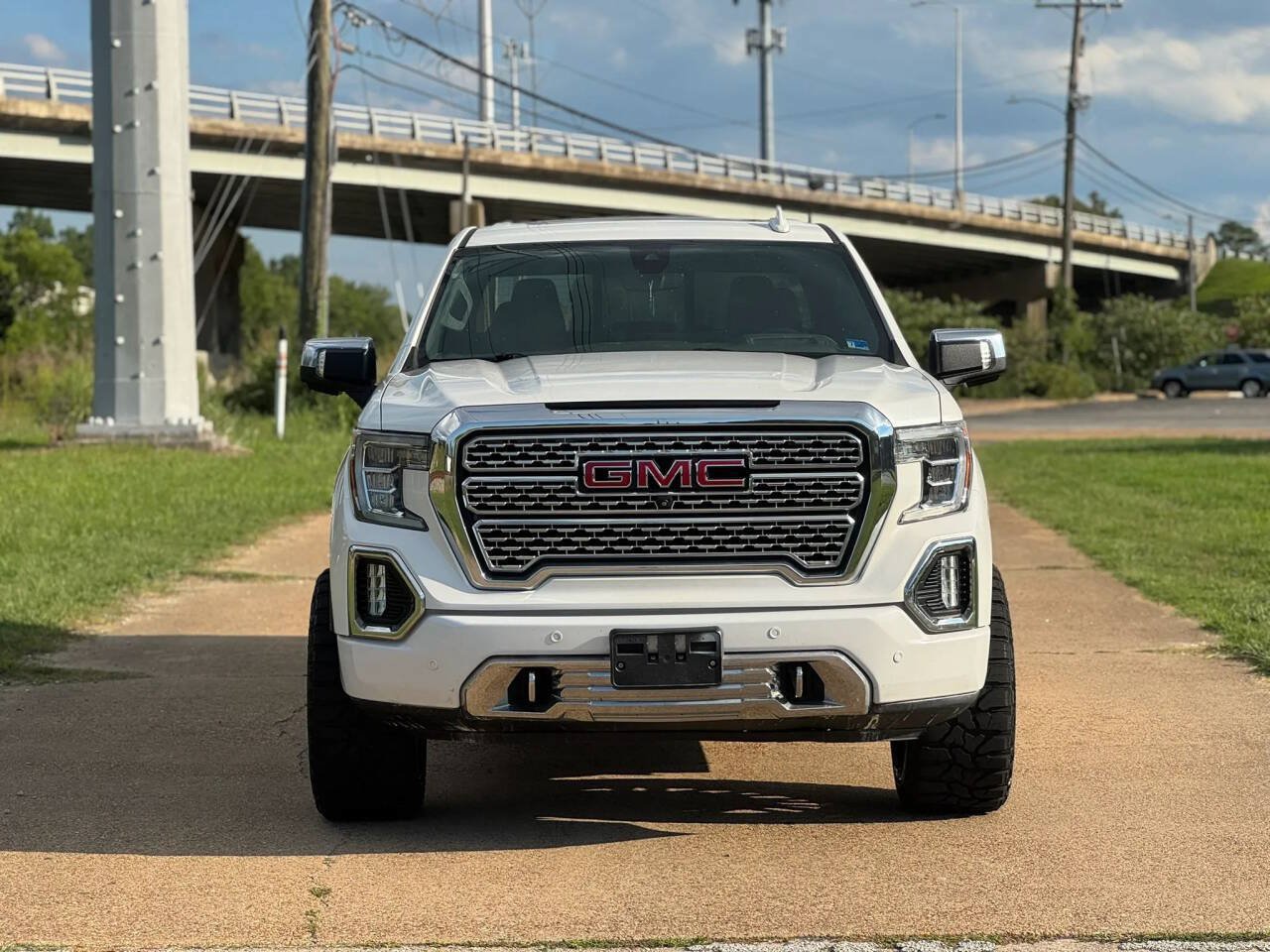 Used 2019 GMC Sierra 1500 Denali w/ Denali Ultimate Package AWD/4WD image 8