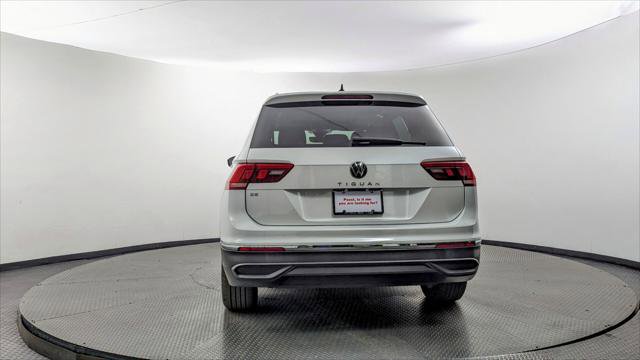 Used 2023 Volkswagen Tiguan SE w/ Panoramic Sunroof Package FWD image 7