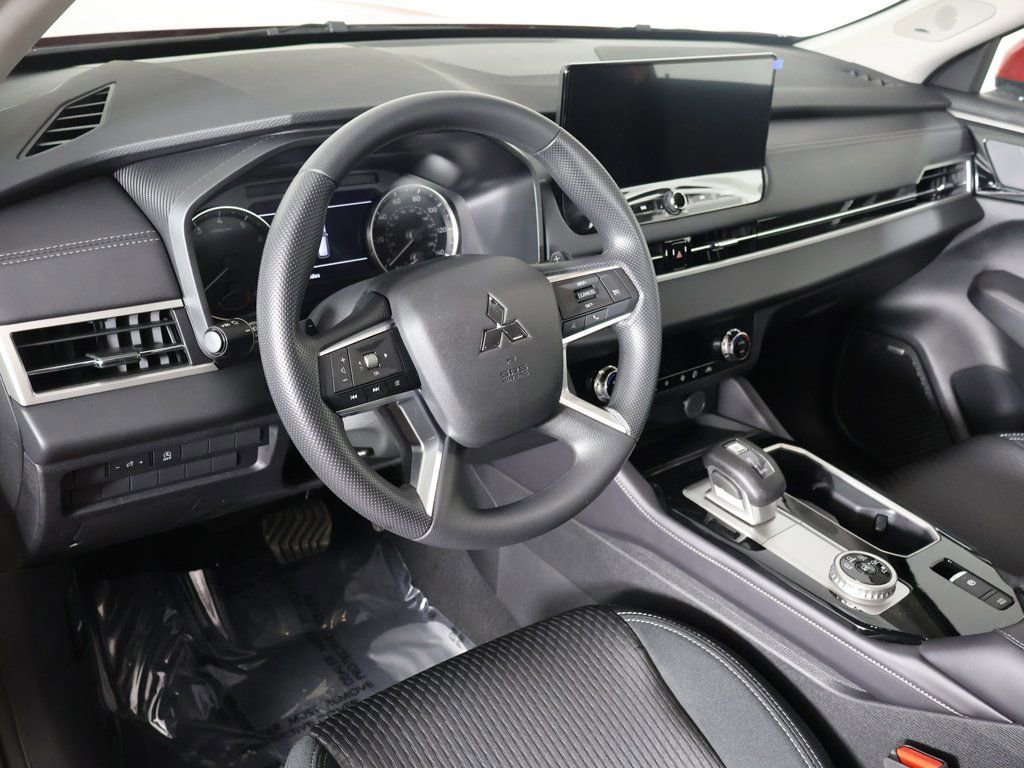New 2026 Mitsubishi Outlander ES FWD image 27