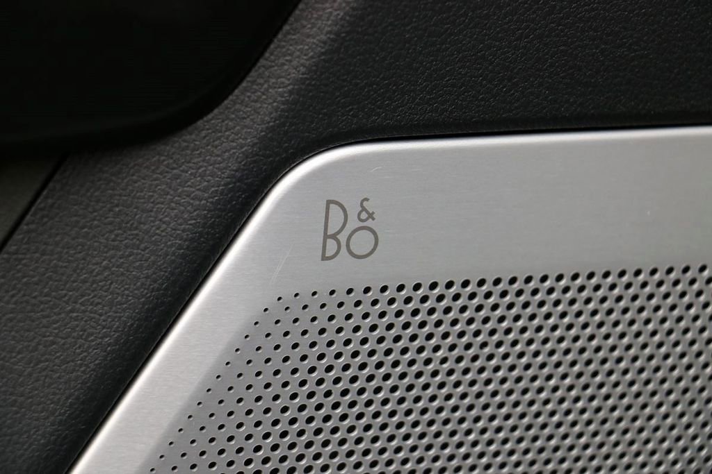 New 2025 Ford F150 Lariat w/ Equipment Group 502A High image 15