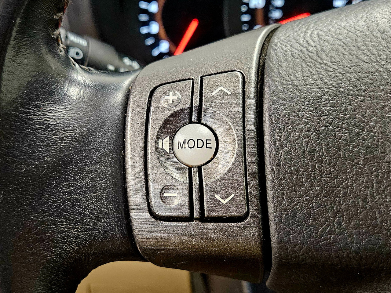 Used 2011 Toyota RAV4 Limited image 14