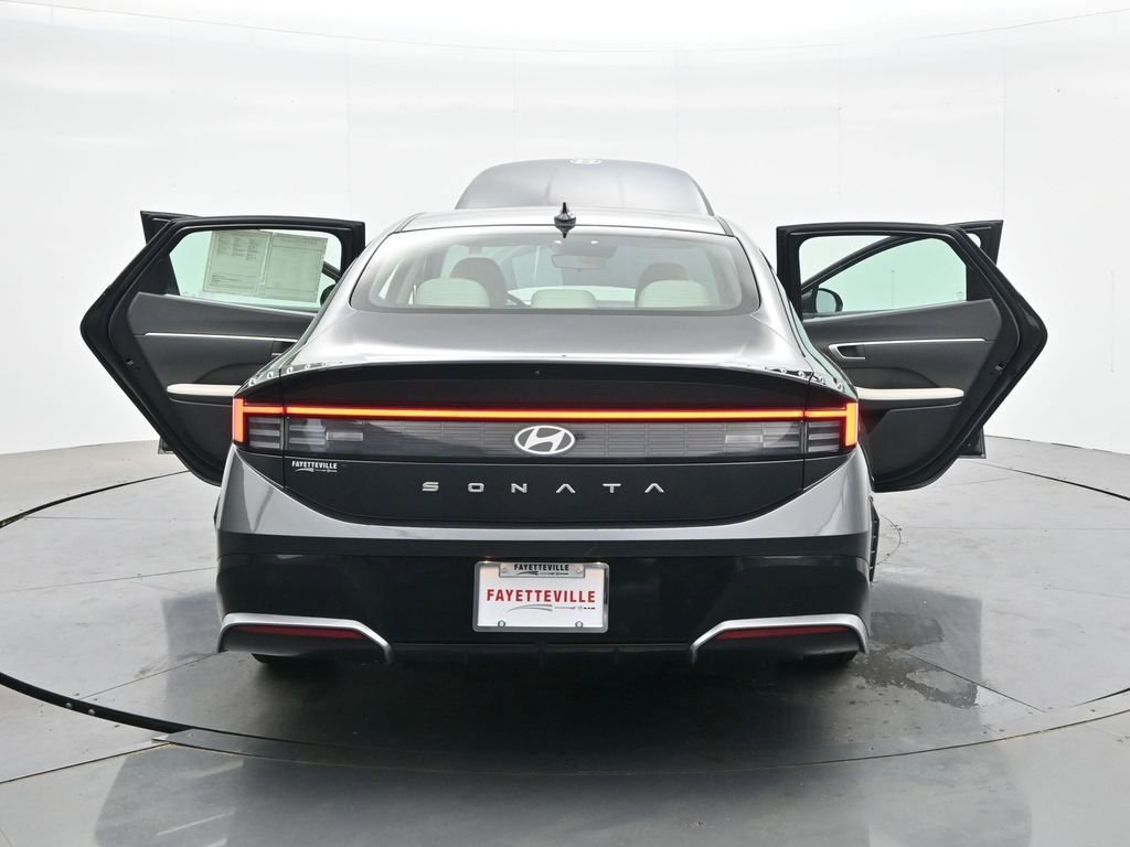 Used 2025 Hyundai Sonata SEL FWD image 40