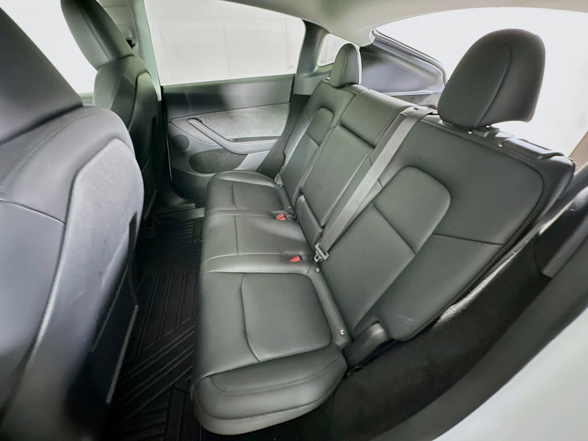 Used 2024 Tesla Model Y Long Range image 26