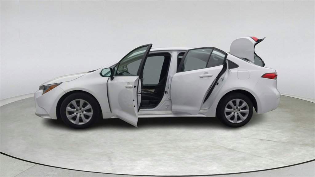 Used 2024 Toyota Corolla LE image 10