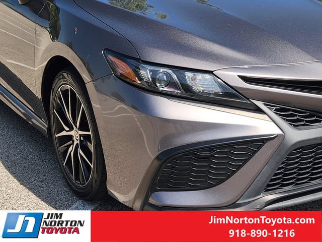 Used 2021 Toyota Camry SE FWD image 9