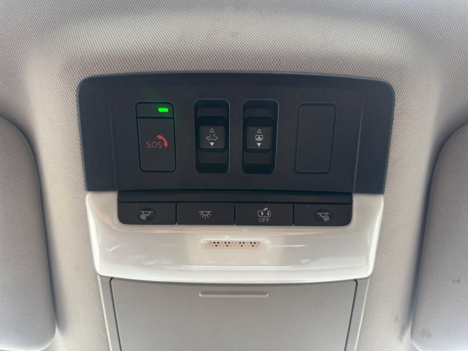 Used 2022 Nissan Pathfinder SL w/ SL Premium Package FWD image 27