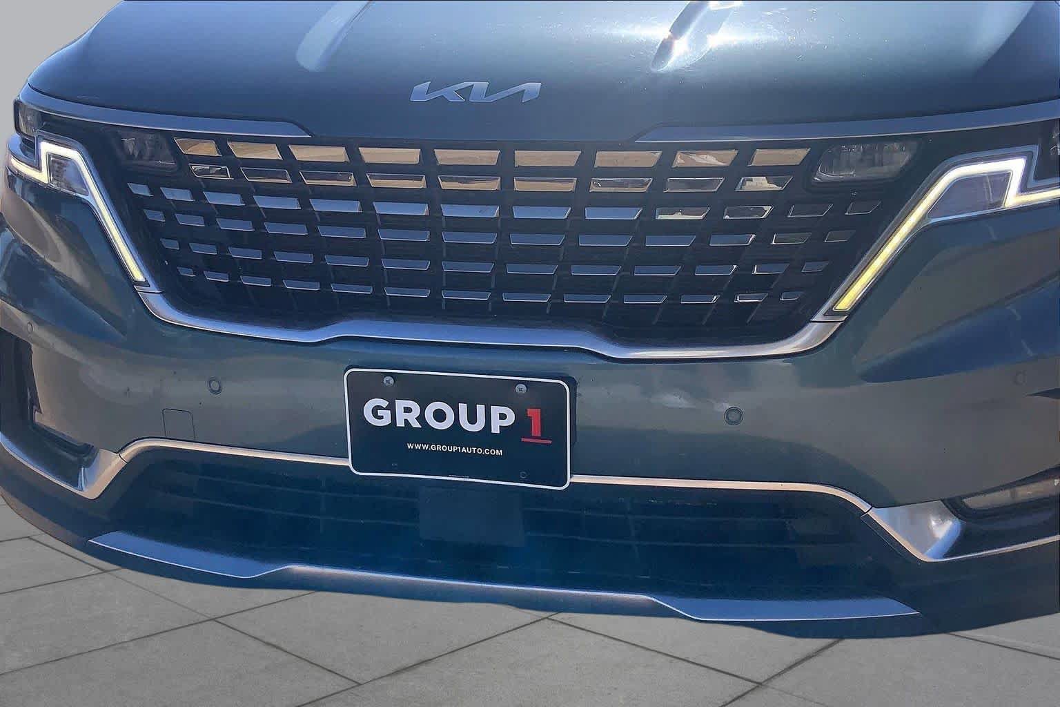 Used 2023 Kia Carnival SX FWD image 30