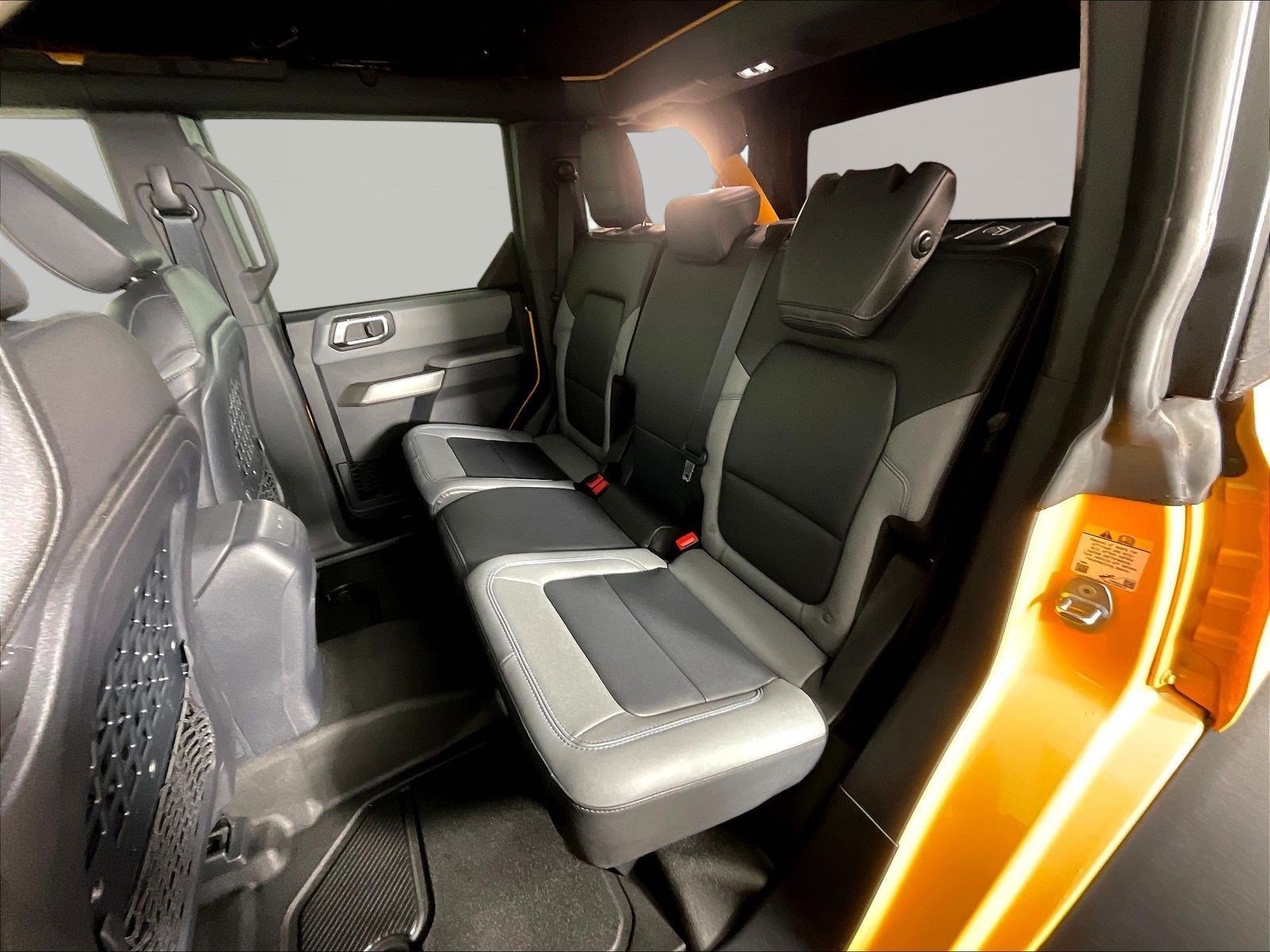 Used 2022 Ford Bronco Black Diamond w/ Sasquatch Package AWD/4WD image 22