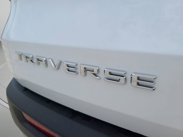 Used 2025 Chevrolet Traverse LT FWD image 9
