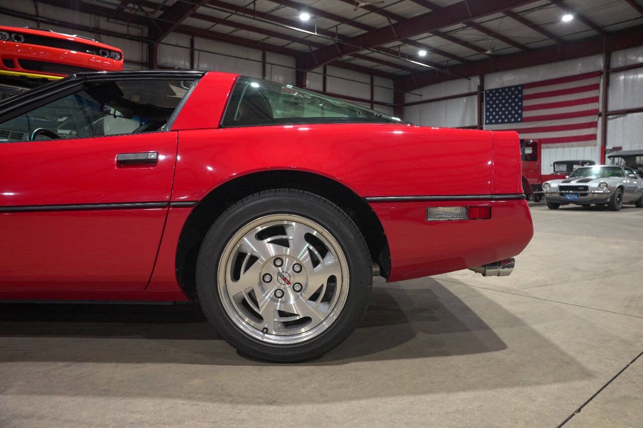 Used 1990 Chevrolet Corvette Coupe RWD image 5