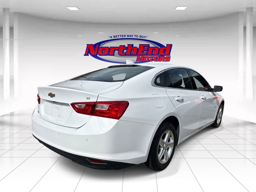 Used 2024 Chevrolet Malibu LT image 3