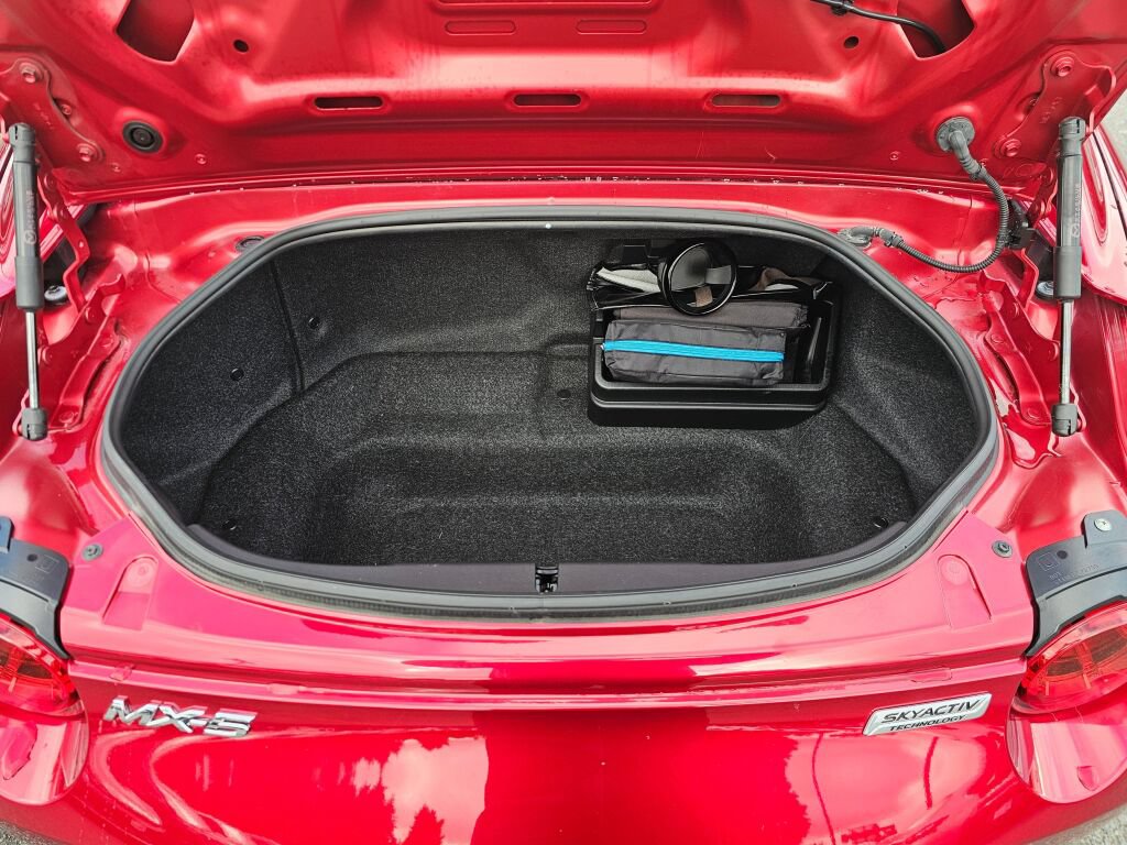 Used 2019 MAZDA MX-5 Miata RF Grand Touring w/ GT-S Package RWD image 26