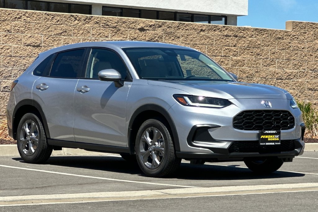 New 2027 Honda HR-V LX image 2