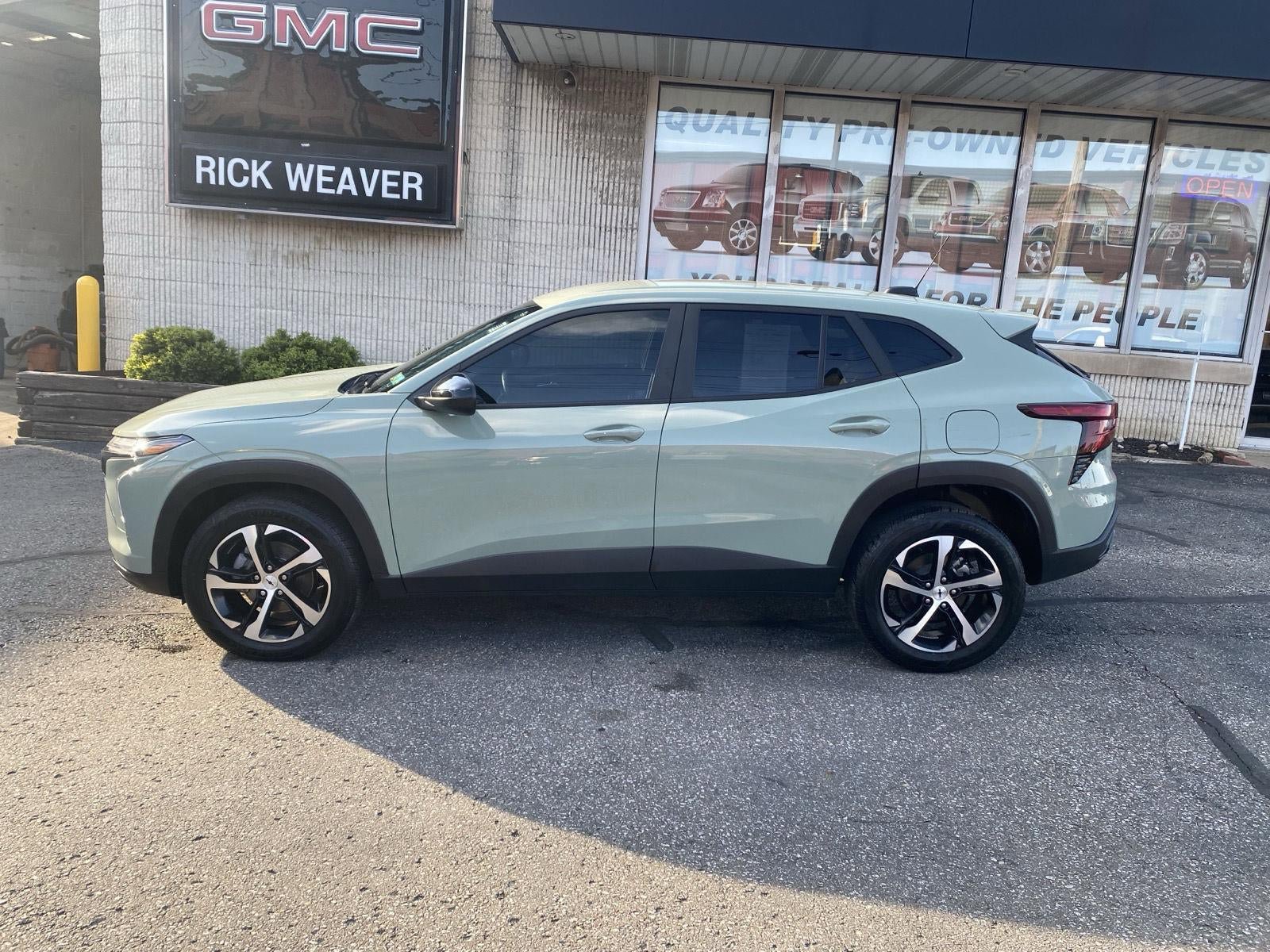 Certified 2024 Chevrolet Trax RS w/ Driver Confidence Package FWD image 4
