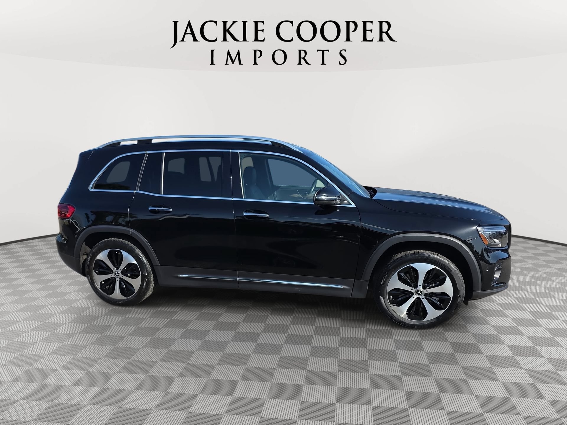 Used 2024 Mercedes-Benz GLB 250 image 4