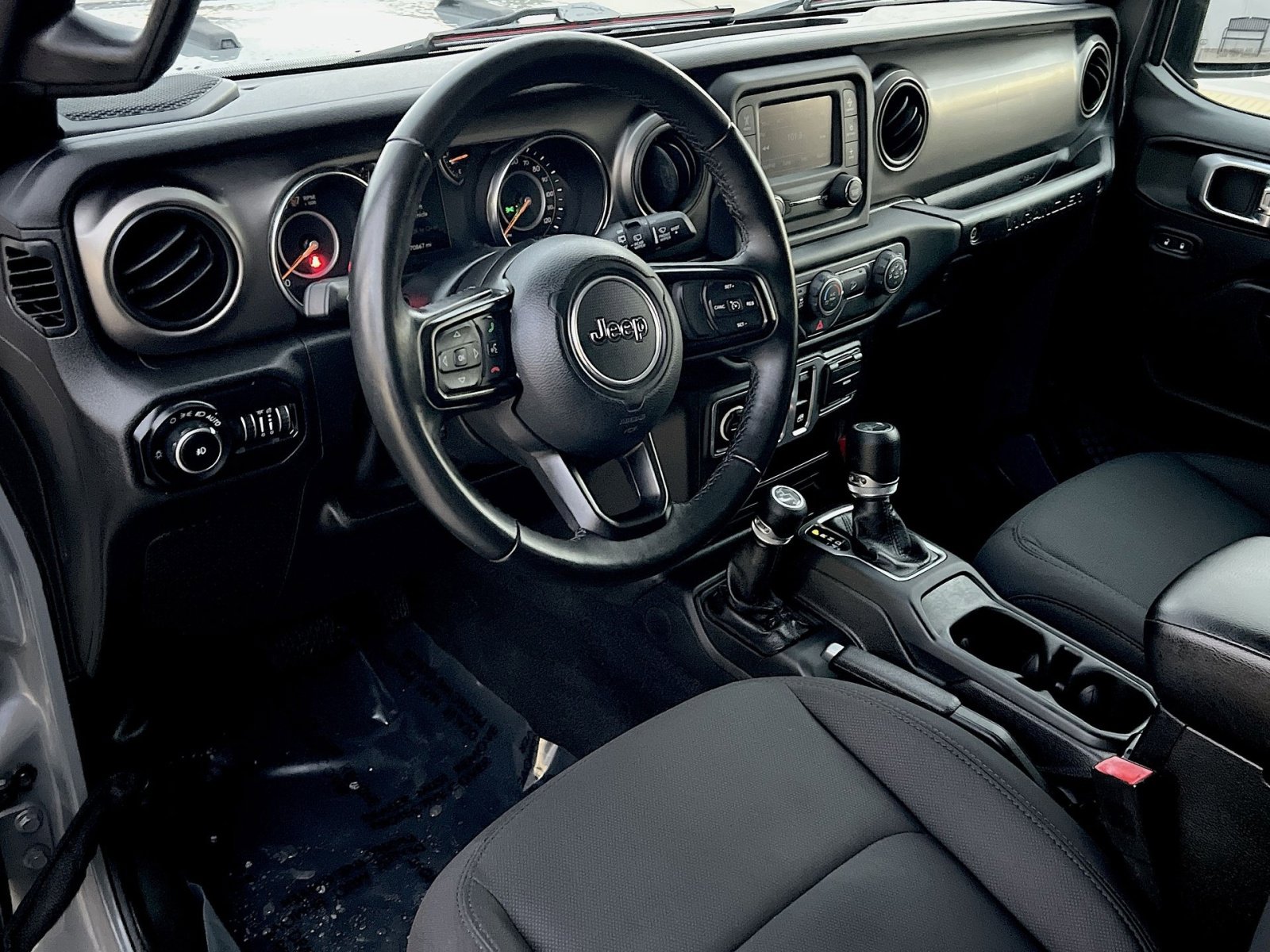 Used 2019 Jeep Wrangler Sport image 16