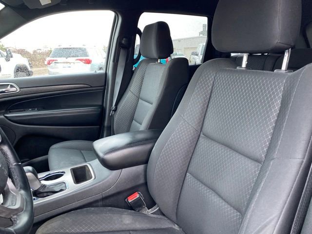 Used 2018 Jeep Grand Cherokee Laredo AWD/4WD image 13