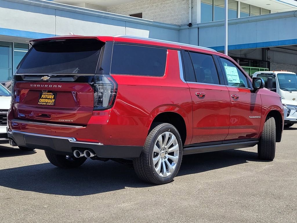 New 2025 Chevrolet Suburban Premier image 3