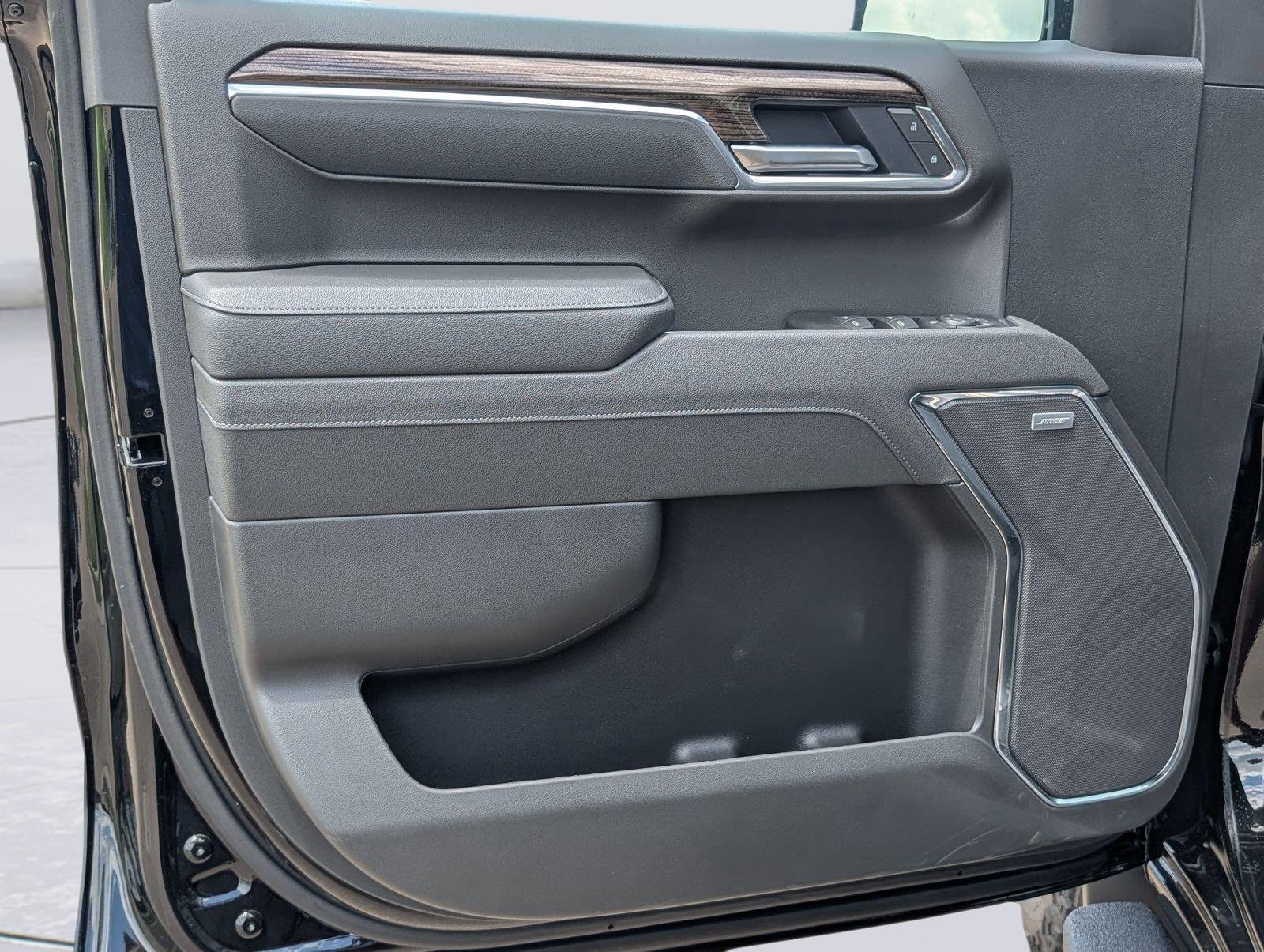 New 2026 Chevrolet Silverado 1500 LT Trail Boss w/ LT Trail Boss Premium Package AWD/4WD image 11