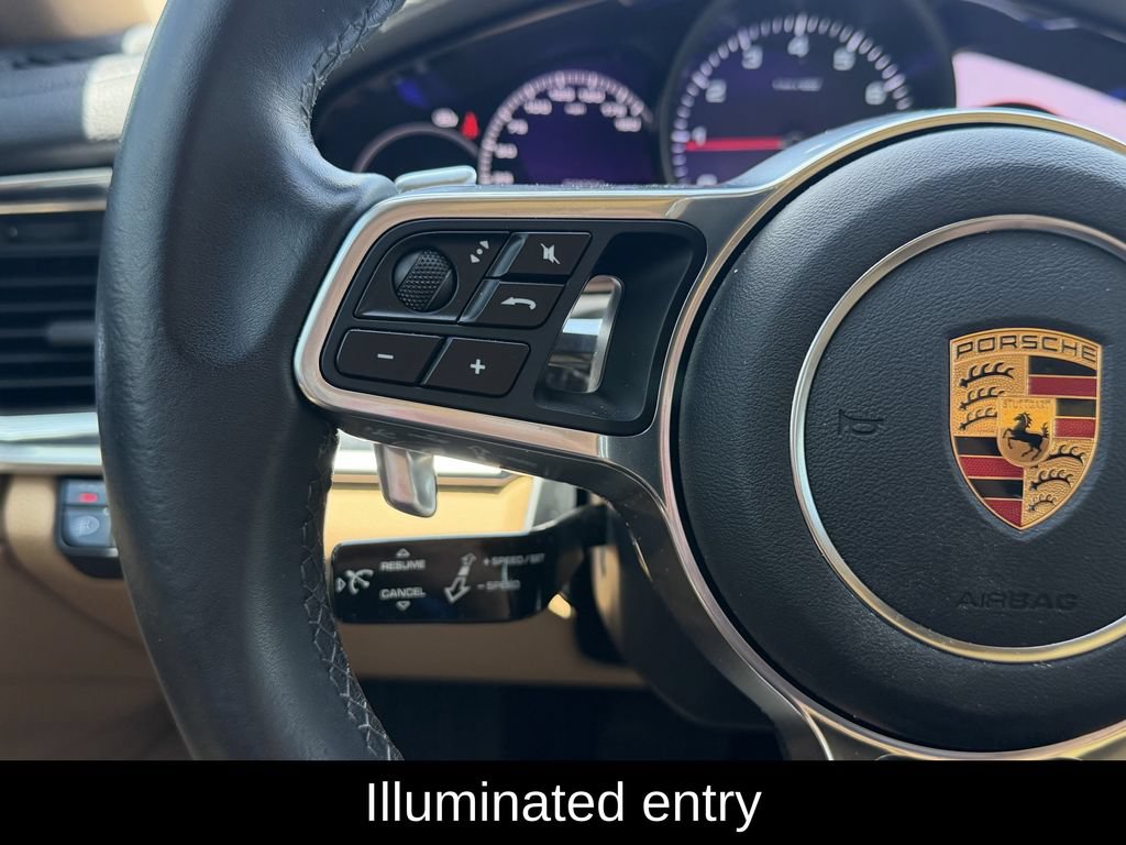 Used 2018 Porsche Panamera RWD image 16