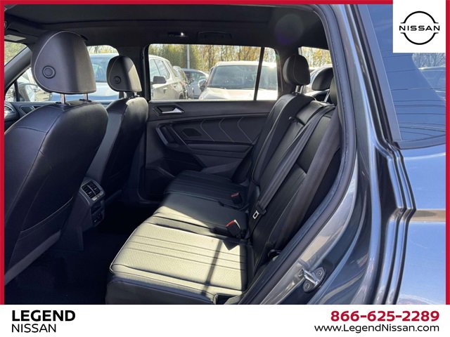 Used 2022 Volkswagen Tiguan SE R-Line image 16