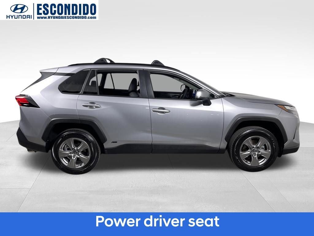 Used 2025 Toyota RAV4 XLE image 6