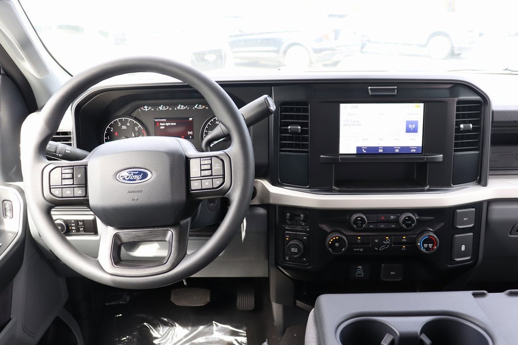 New 2026 Ford F350 4x4 Crew Cab Super Duty image 2