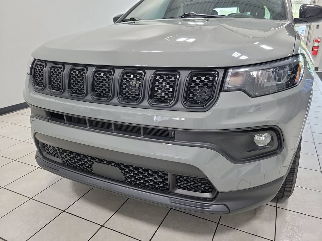 Certified 2023 Jeep Compass Latitude AWD/4WD image 25