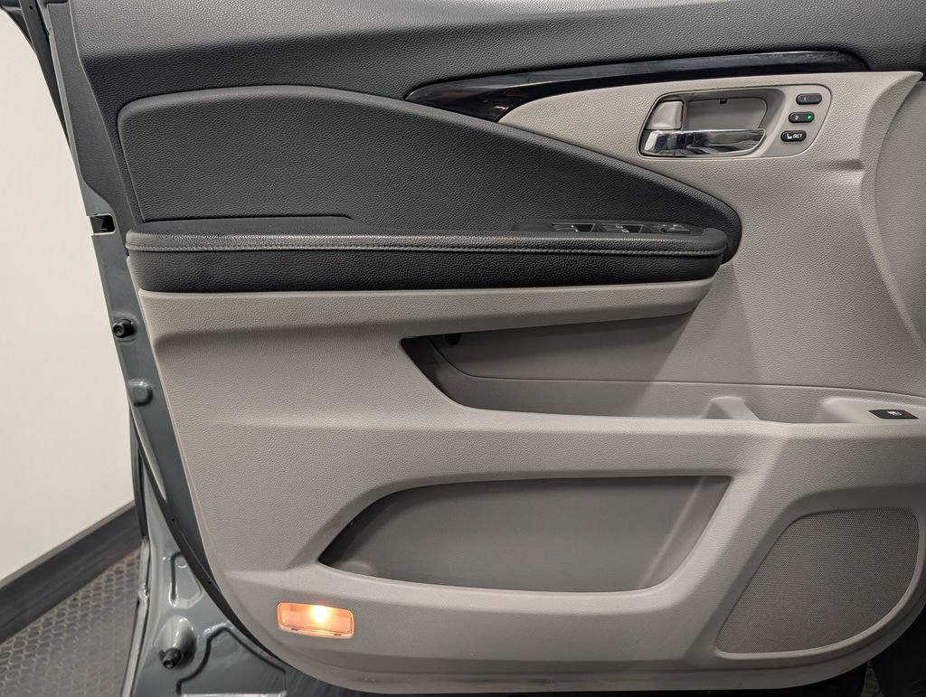 Used 2019 Honda Ridgeline RTL-E image 8