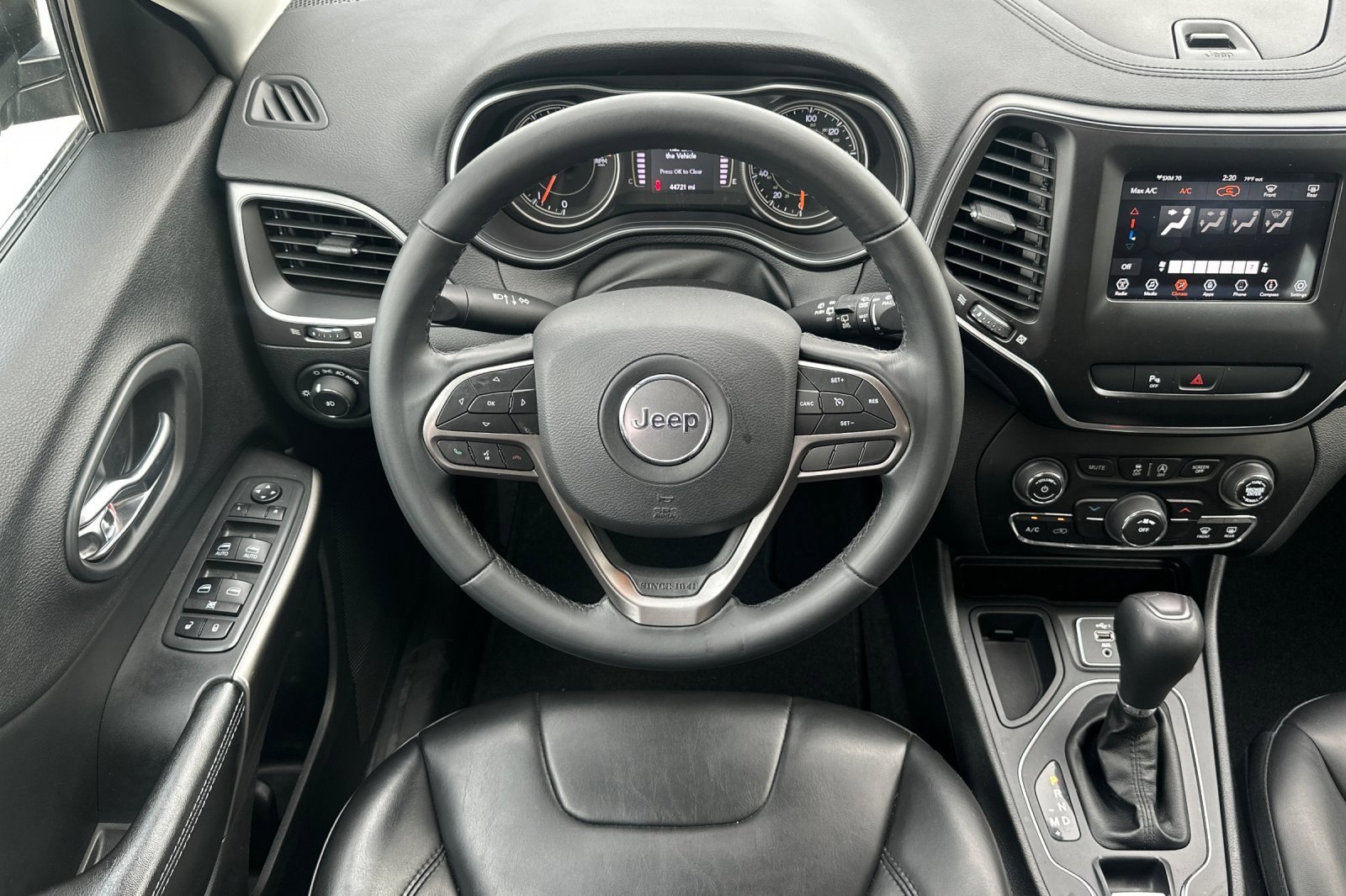 Used 2020 Jeep Cherokee Latitude Plus image 13