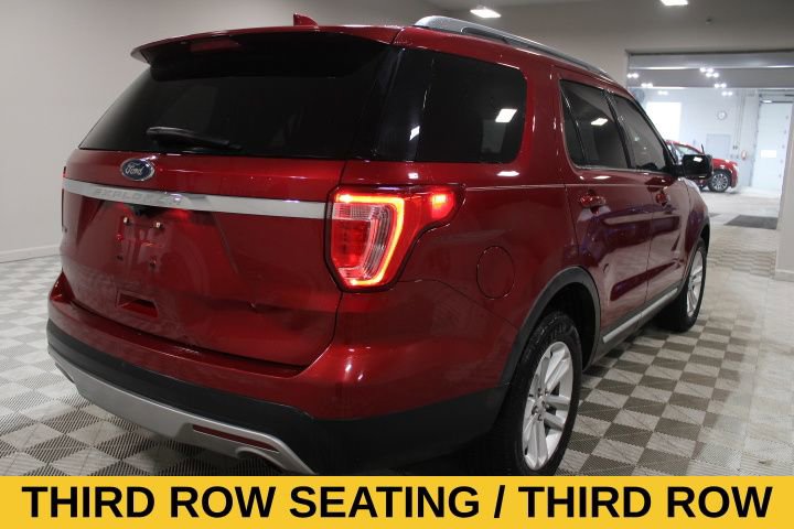 Used 2017 Ford Explorer XLT w/ Equipment Group 202A image 10