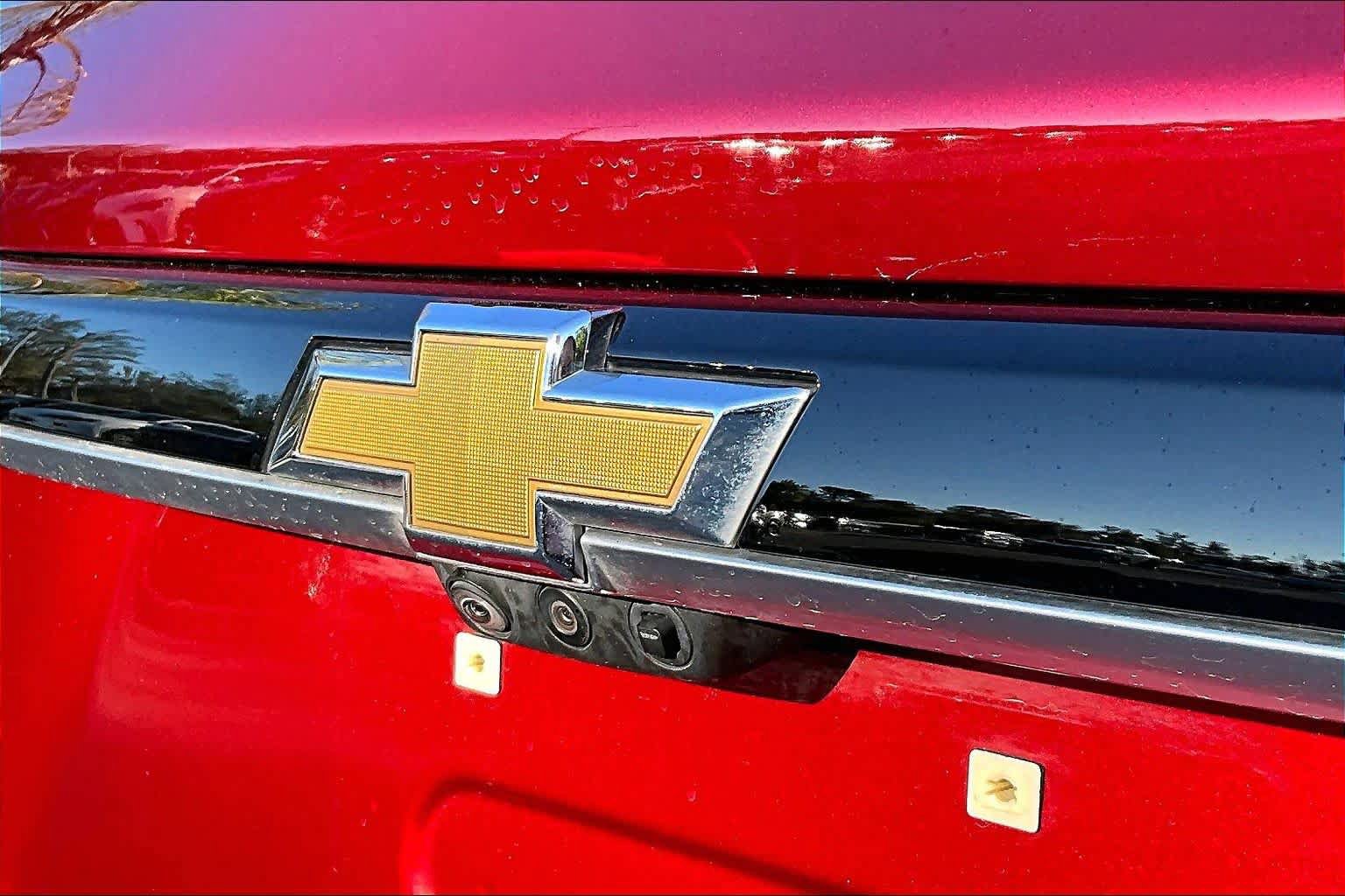 Used 2023 Chevrolet Traverse Premier FWD image 32