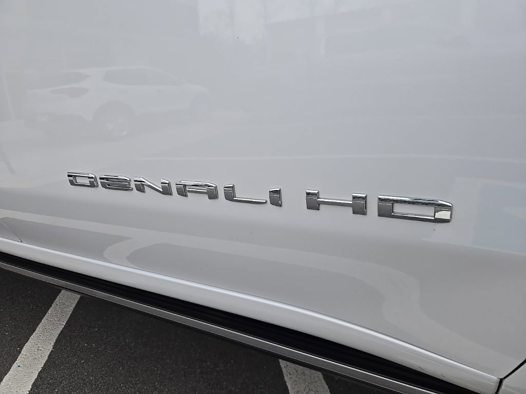 Used 2024 GMC Sierra 2500 Denali w/ Denali Reserve Package image 9