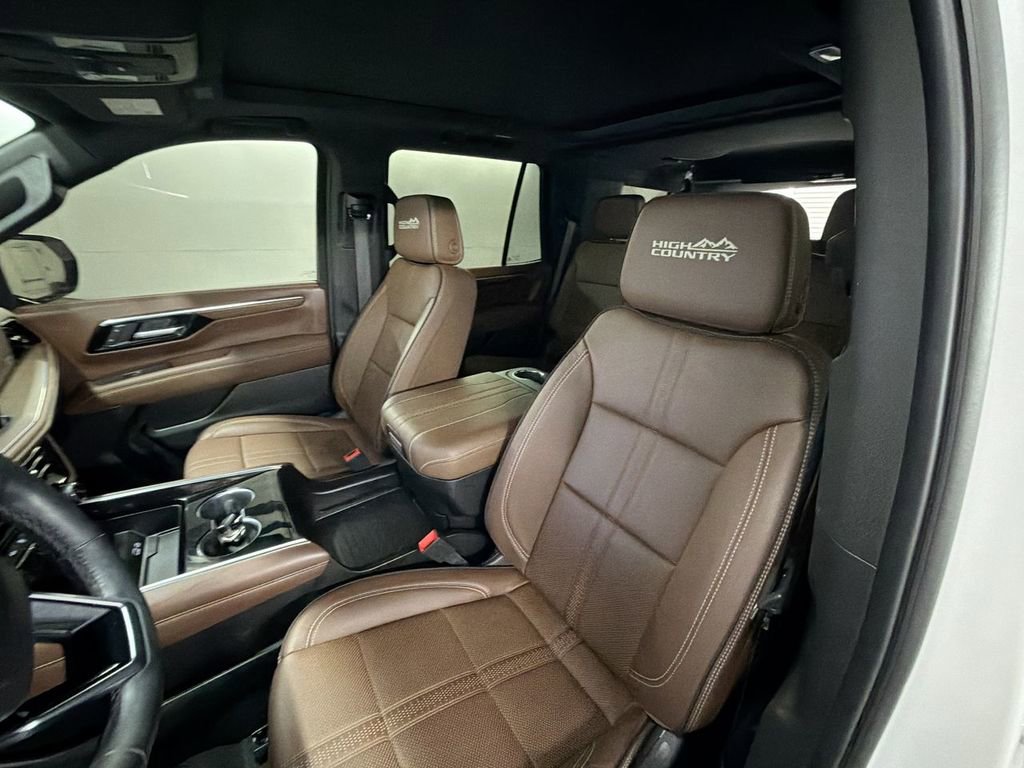 Used 2025 Chevrolet Tahoe High Country RWD image 20