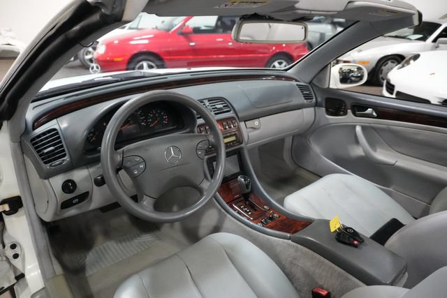 Used 2002 Mercedes-Benz CLK 320 Cabriolet w/ K4 Opt Pkg image 19