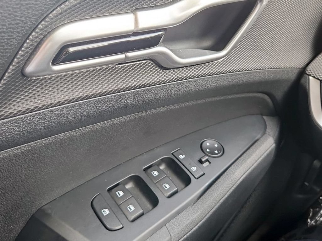 Used 2025 Kia Sportage LX AWD/4WD image 22