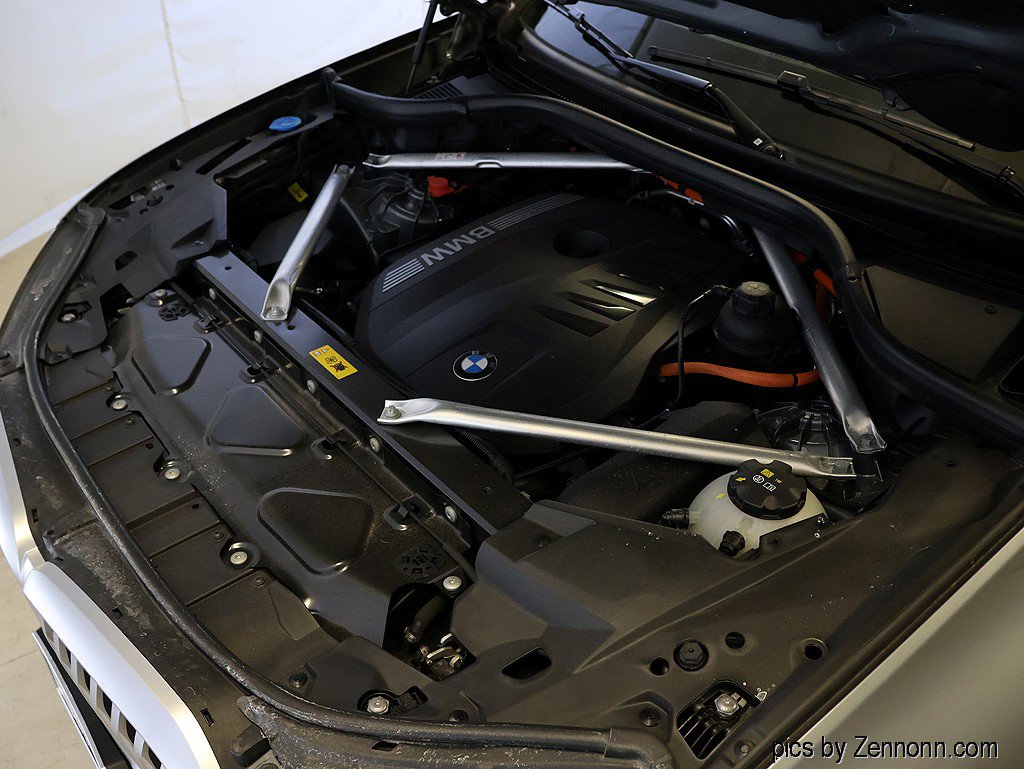 Used 2025 BMW X5 xDrive50e w/ Premium Package image 39