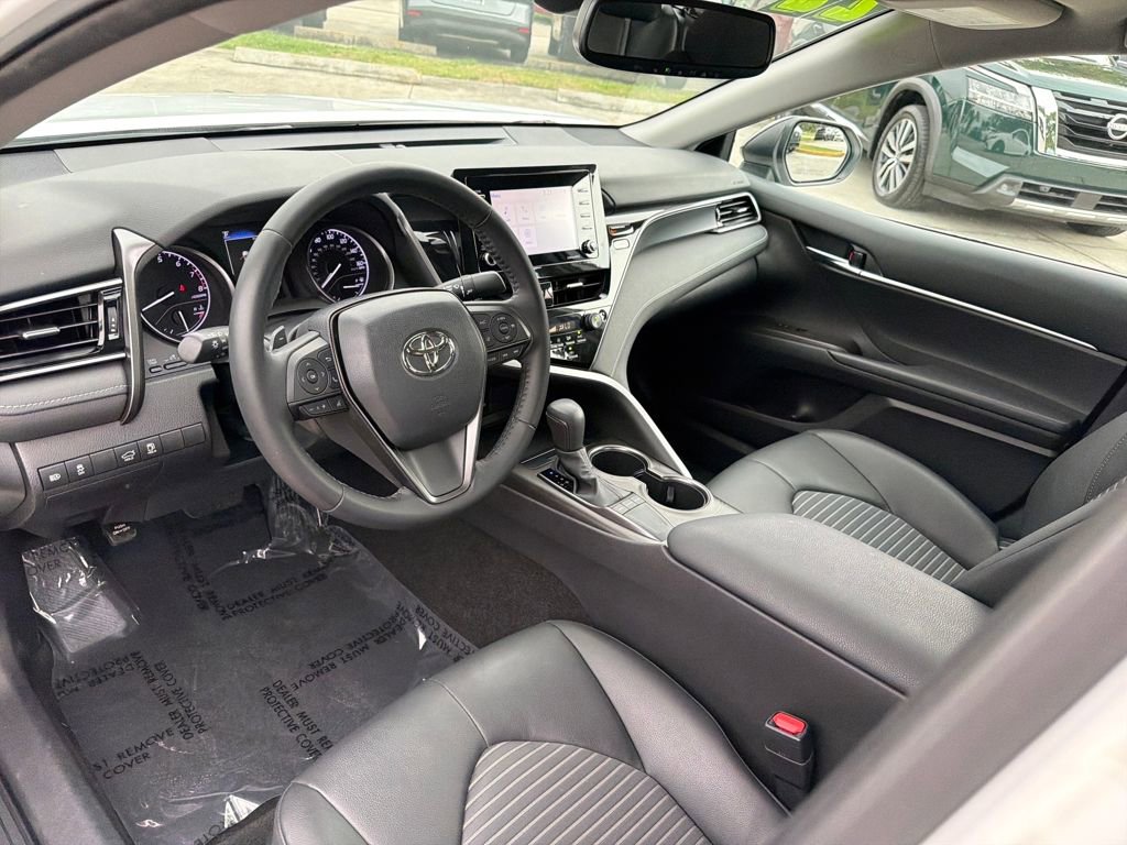 Used 2022 Toyota Camry SE w/ Convenience Package image 13