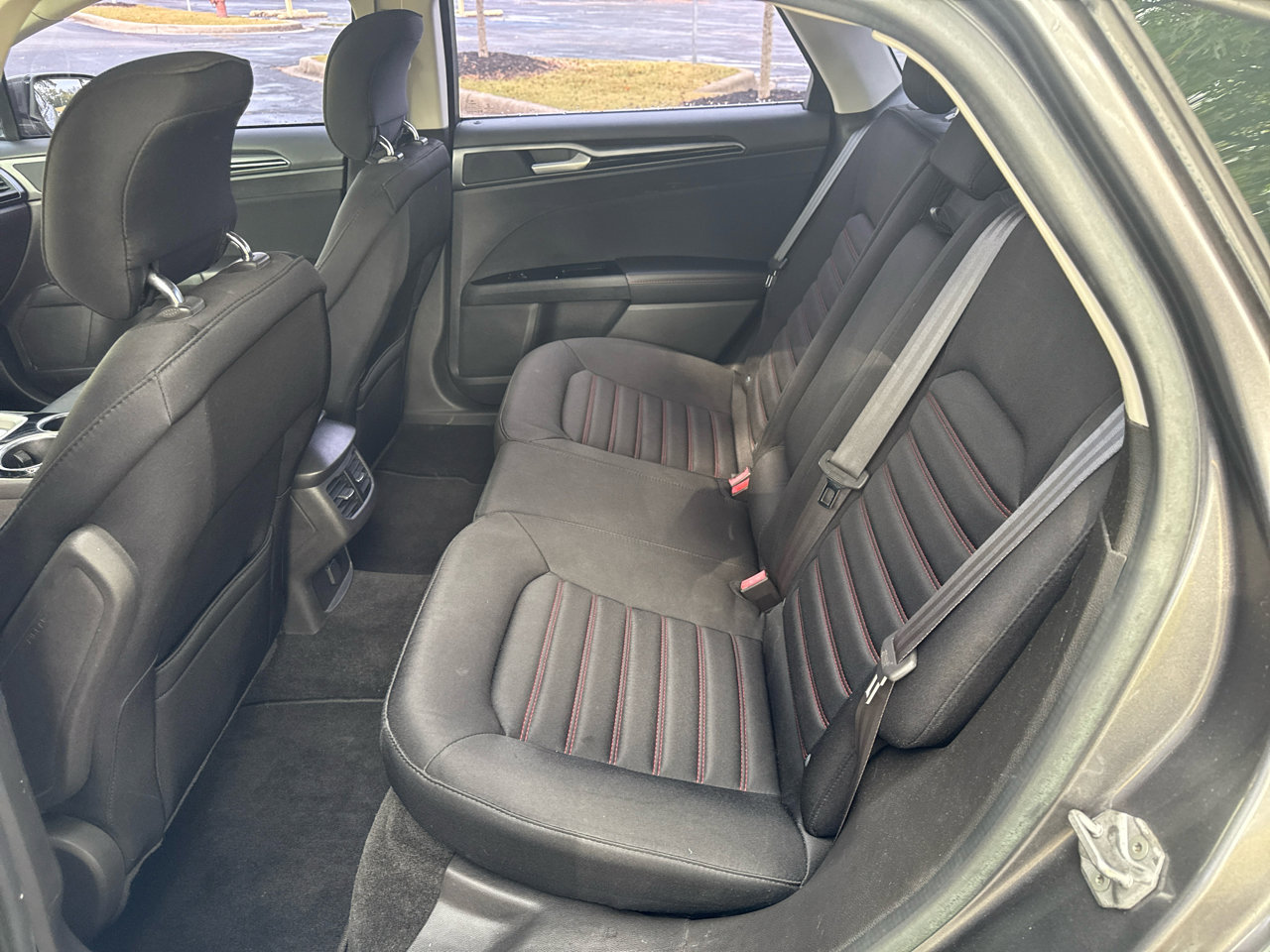Used 2014 Ford Fusion SE image 9
