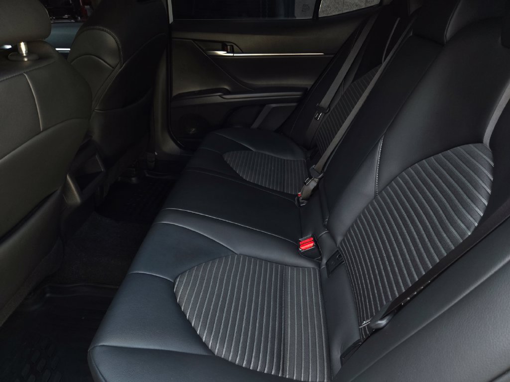 Used 2024 Toyota Camry SE FWD image 13