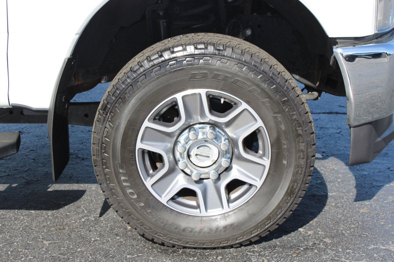 Used 2019 Ford F250 Lariat w/ Chrome Package image 46