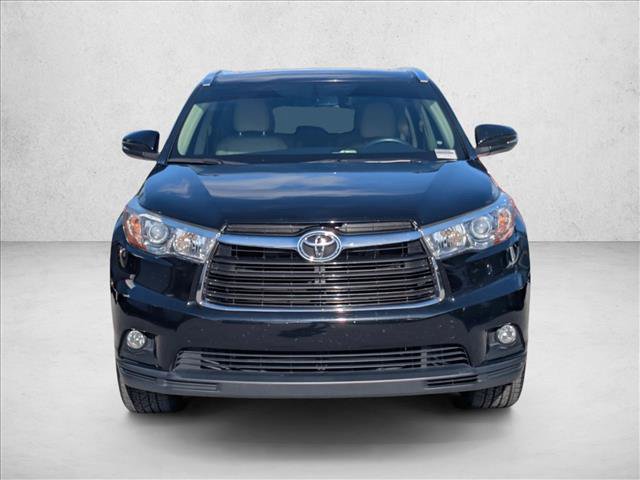 Used 2015 Toyota Highlander XLE FWD image 2