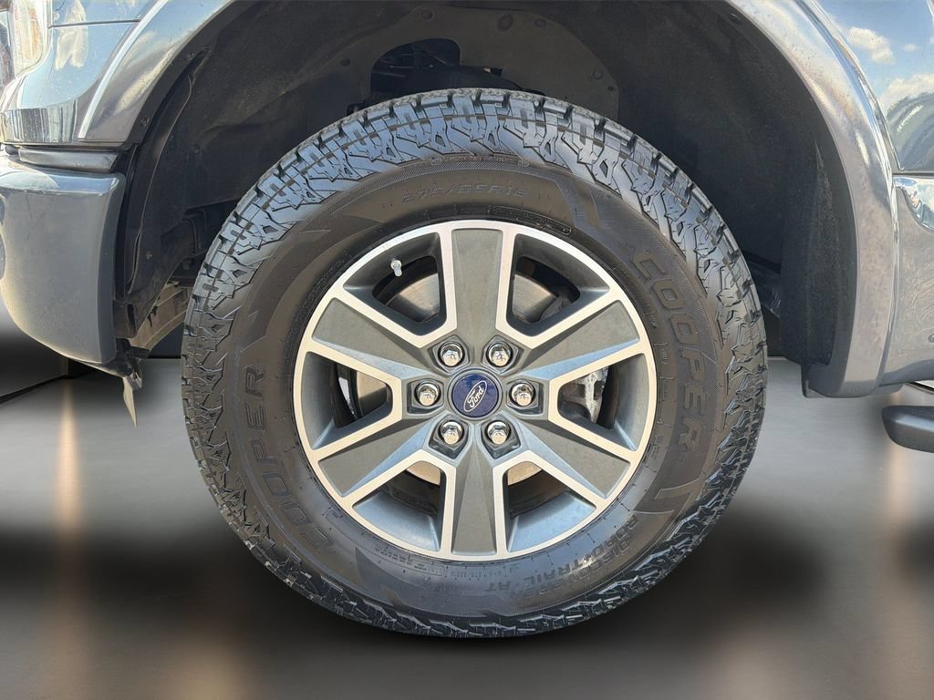 Used 2016 Ford F150 XLT w/ Equipment Group 301A Mid AWD/4WD image 10