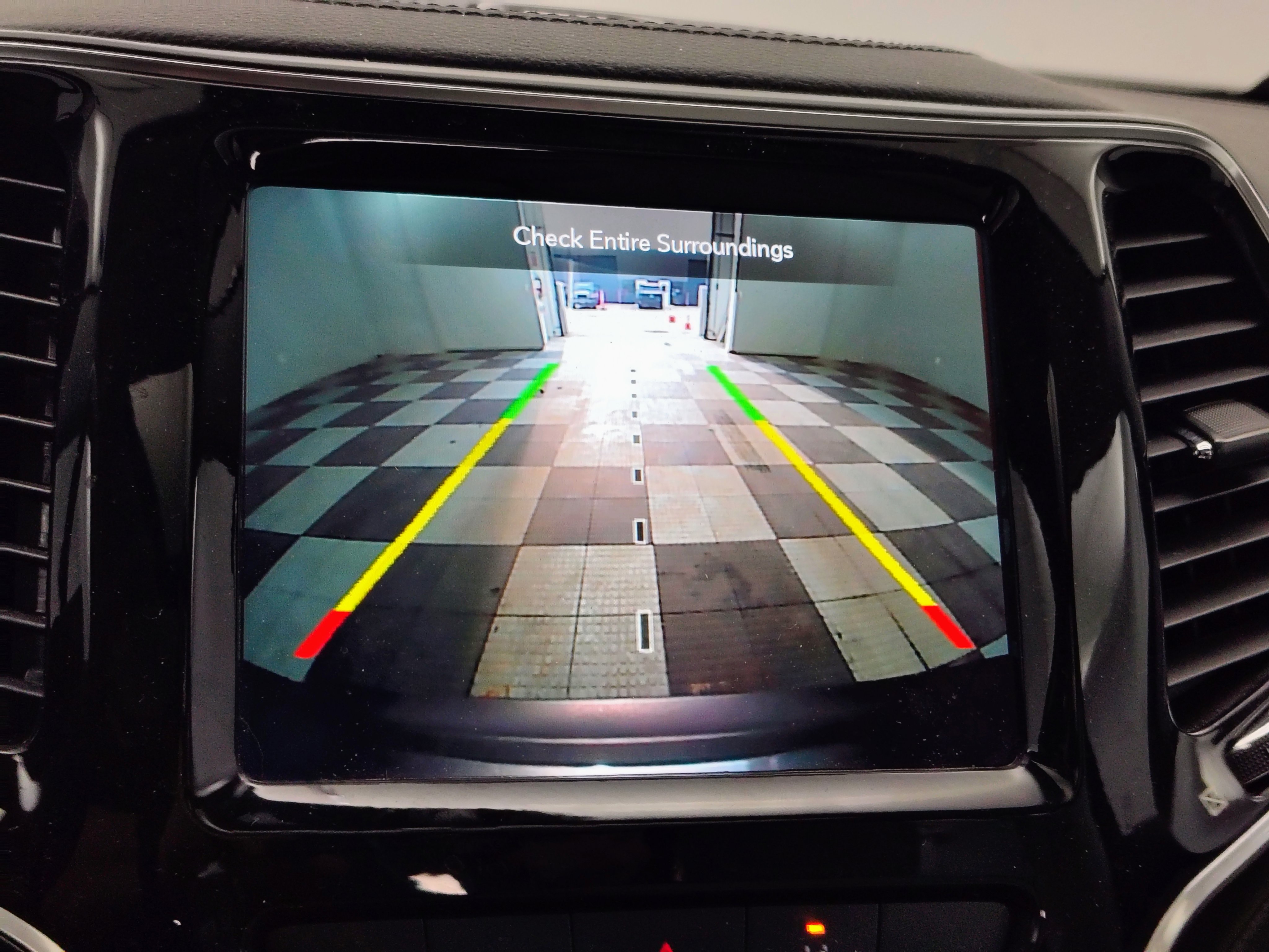 Used 2022 Jeep Cherokee Limited w/ Elite Package image 4