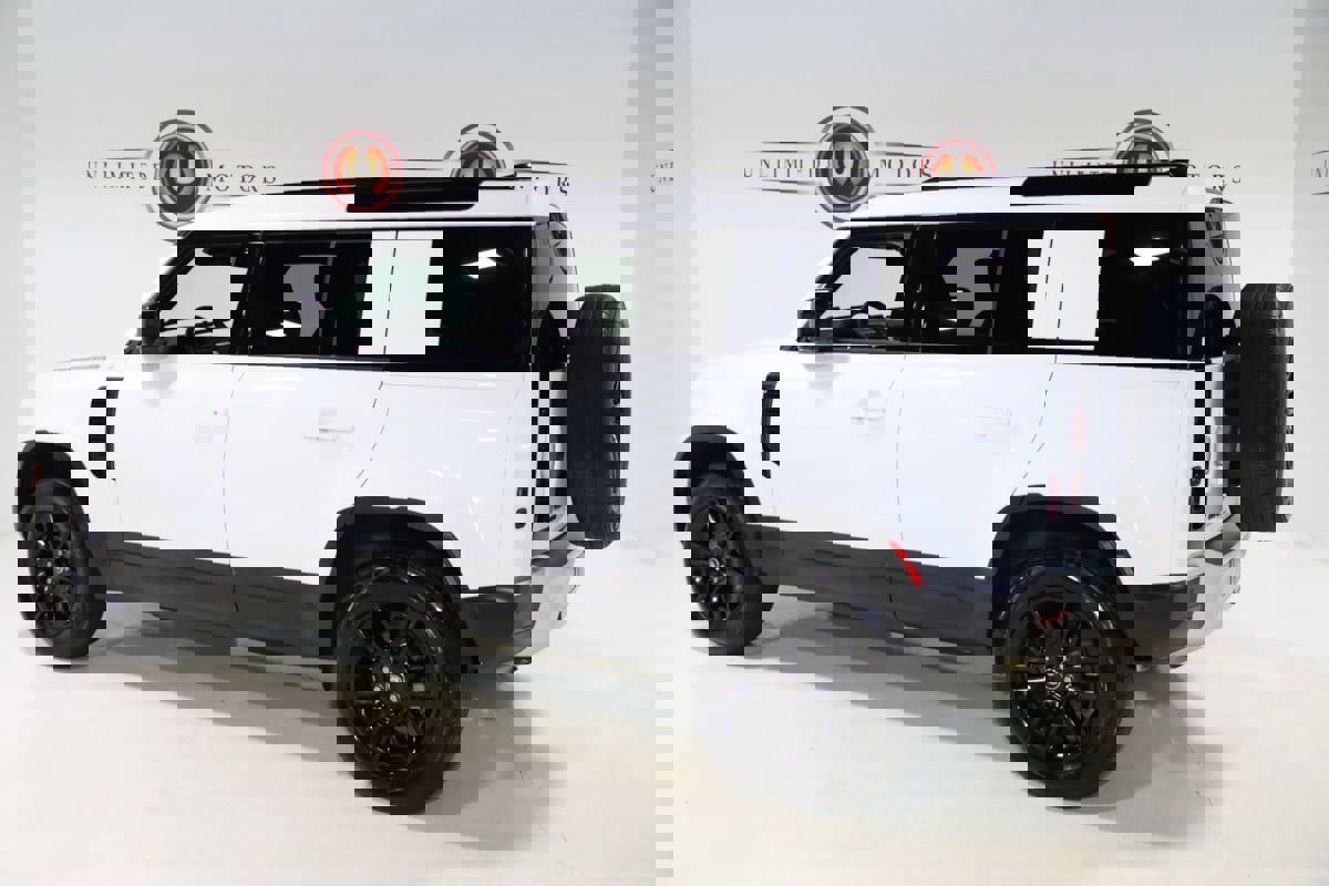 Used 2025 Land Rover Defender 110 S image 3