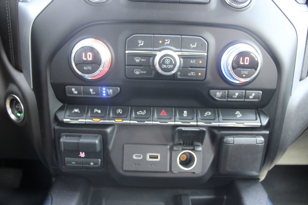 Used 2020 GMC Sierra 1500 SLT w/ SLT Premium Plus Package AWD/4WD image 57